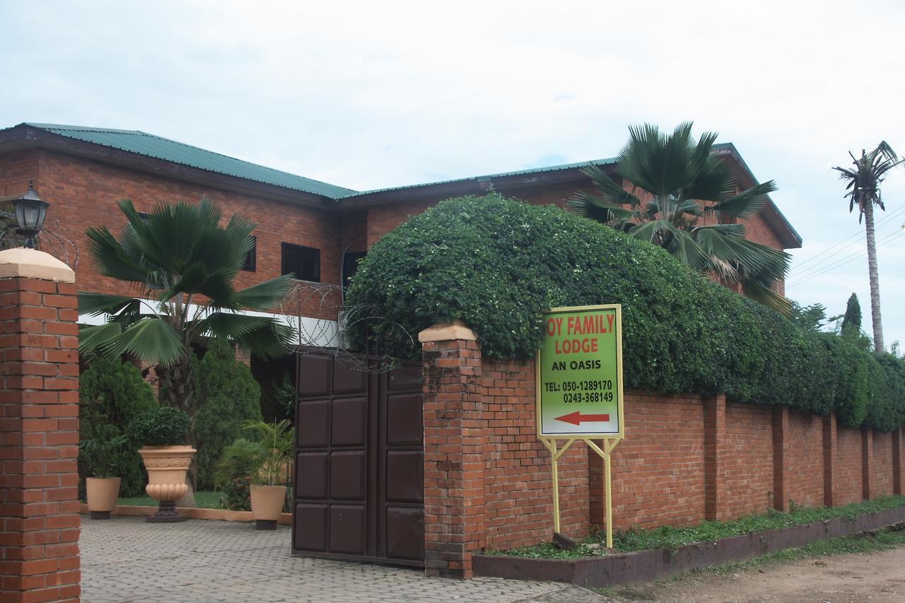 Joy Family Lodge Amasaman Экстерьер фото